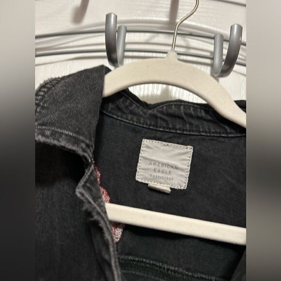 American Eagle Women's XS Embroidered Floral Long Denim Jean Jacket Black rose - Picture 10 of 16